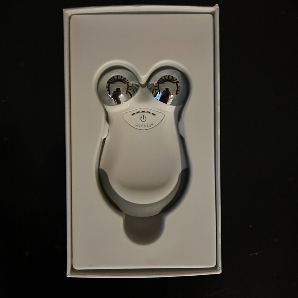 NuFace Mini Microcurrent Facial Toning Kit